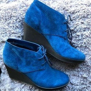 Cole haan navy blue suede wedges size 9